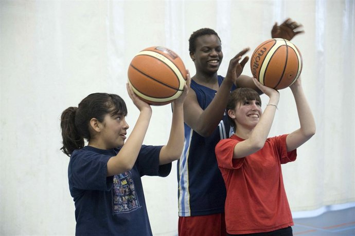 La Obra Social "la Caixa" destina 46.200 euros a tres proyectos navarros que pro