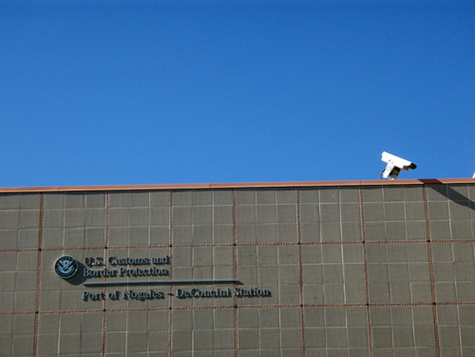 EE.UU. terminará con la "barrera virtual" en el límite de México