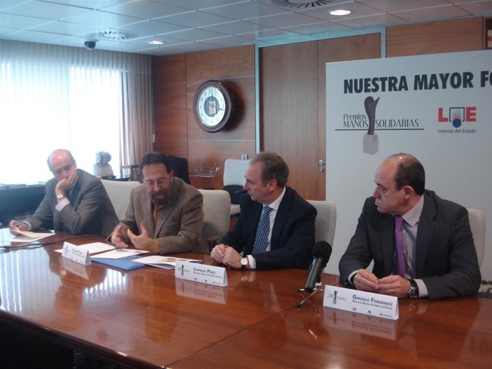 Presentación de los Premios Manos Solidarias