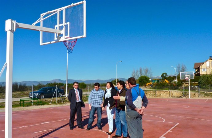 Pista Polideportiva En Parquelagos