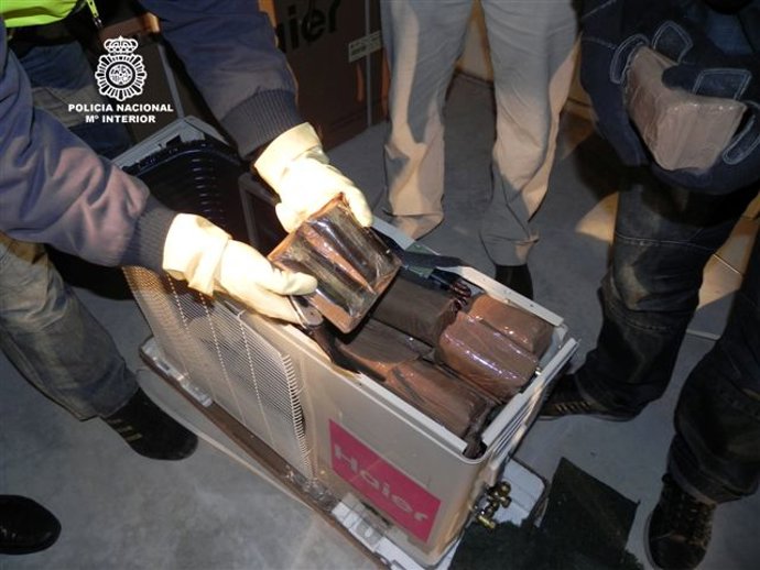 Imagen de un  alijo de hachís