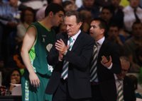 El Unicaja destituye a Aíto García Reneses