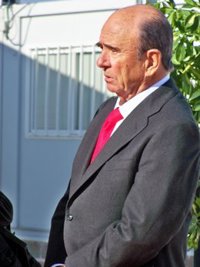 Botín ve "estupendo" un acuerdo con sindicatos y patronal para lograr un pacto de Estado sobre economía