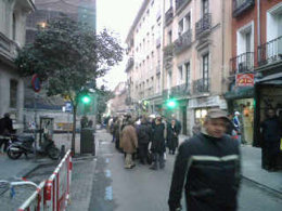 colas en la calle Hortaleza