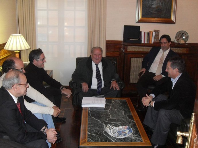 El alcalde de Teruel, Manuel Blasco, se ha reunido este lunes con el presidente 