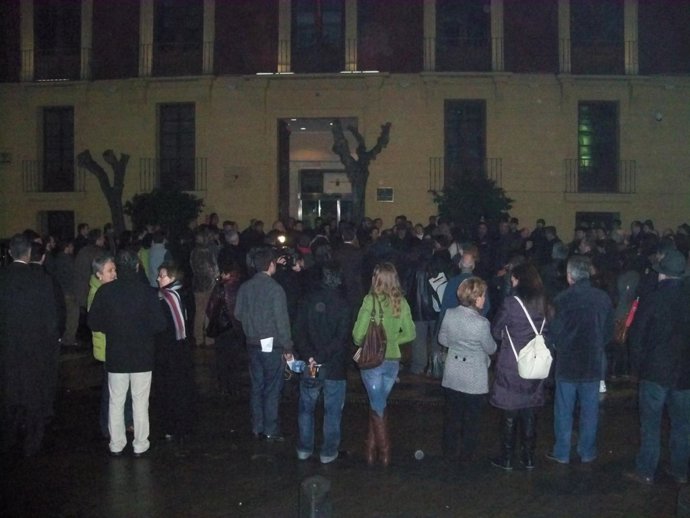 Concentración a las puertas de San Esteban