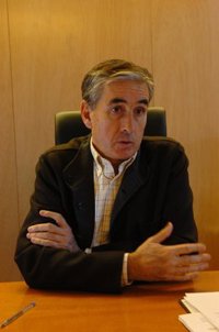 Jáuregui: las CCAA deben tener Defensor del Pueblo