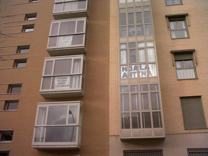 Protestas contra las antenas de la calle Ónice