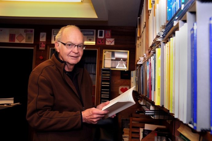 Donald E. Knuth
