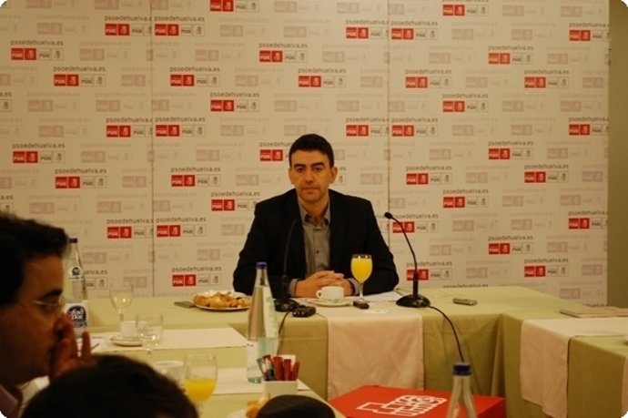 Mario Jiménez, durante el desayuno informativo