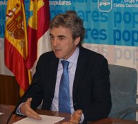 El PP apoyaría el Plan de Consolidación de las Finanzas Públicas "si la primera medida fuera el cese a Araújo"