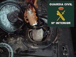 Uno de los vehículos interceptados por la Guardia Civil