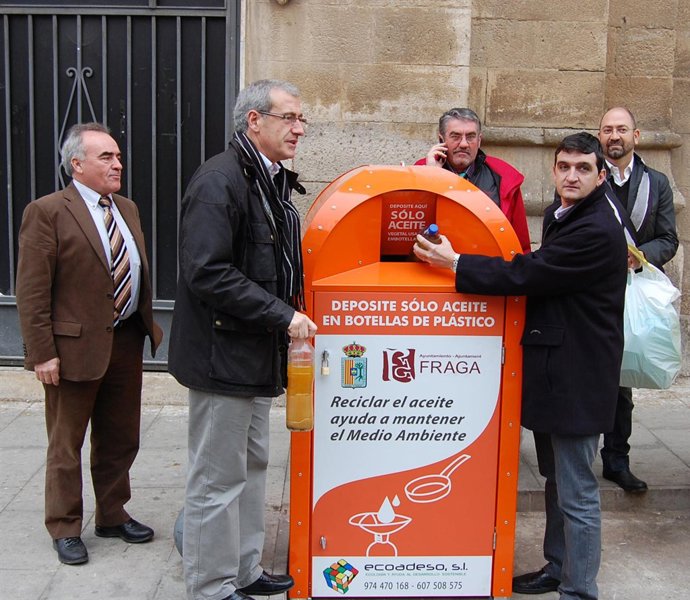 El Ayuntamiento De Fraga Y Ecoadeso Implantan Un Sistema De Recogida De Aceites 