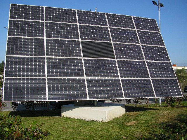 Instalación Solar Fotovoltaica del Parque Teconlógico de Llanera.