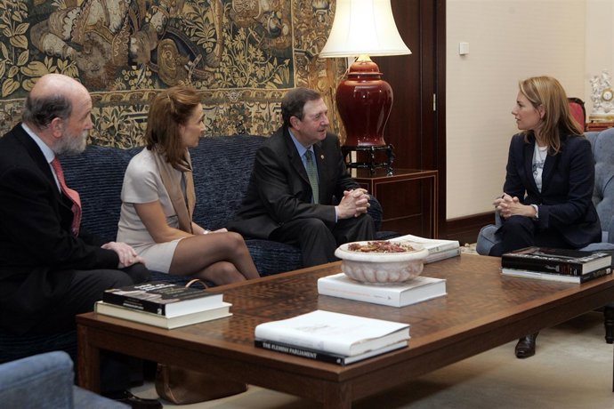 Quiroga y los representantes de Confebask.