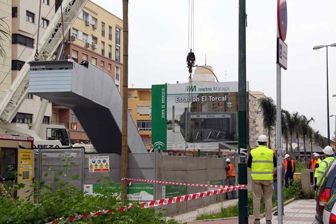 Nota OOPP Escaleras Metro