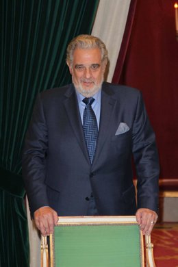 Plácido Domingo, Orden de las Artes y las Letras