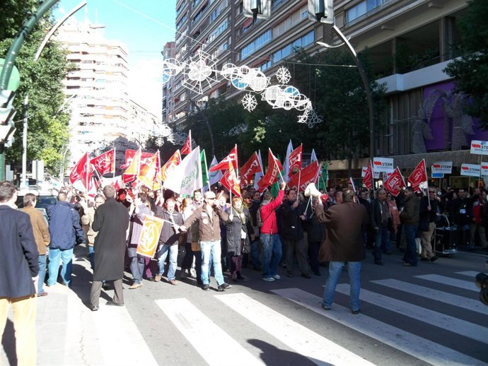 Manifestación sindicatos por recorte Gobierno regional