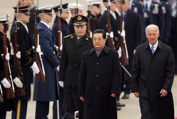 El presidente de China, Hu Jintao, llega a Washington