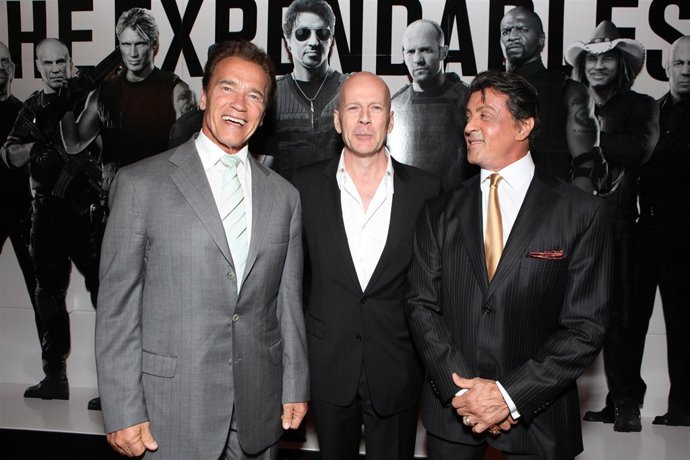 uce Willis, Sylvester Stallone y Arnold Schwarzenegger en el estreno de Los Merc