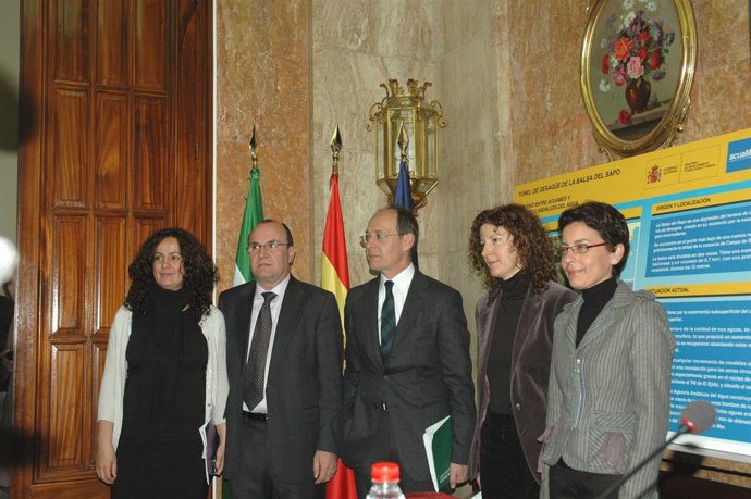 Firma del convenio de actuación para la Balsa del Sapo de El Ejido (Almería)