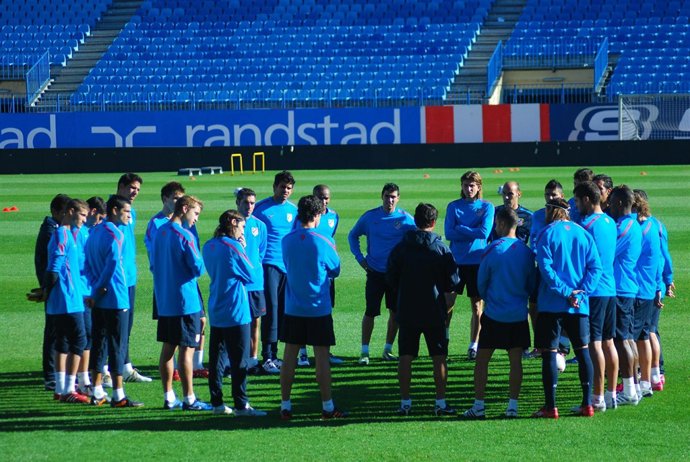 entrenamiento atletico de madrid V. calderon