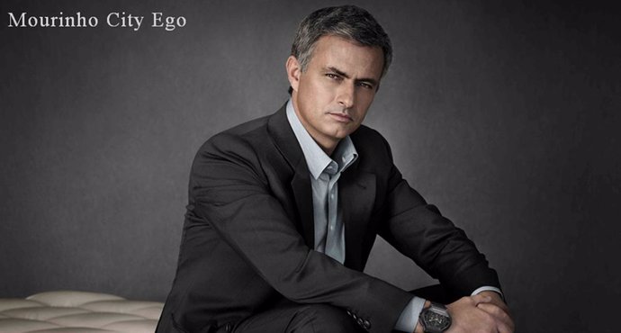 El entrenador del Real Madrid, Jose Mourinho, nueva imagen de los relojes deLaCo