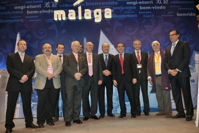 El Ayuntamiento Informa: Notas De Fitur Y Fotos