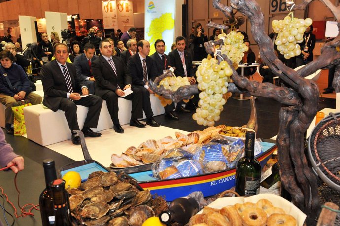 Fotografias: Turismo Rias Baixas Fitur 2011: 11:50 Pres. Corpus Christi, Pontear