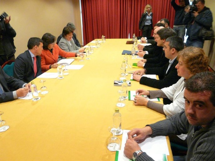 Reunión de los sindicatos agrarios con la ministra del MARM