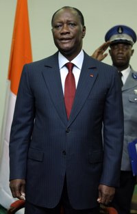 Ouattara ve "necesario" el uso de la "fuerza legítima" para derrocar a Gbagbo