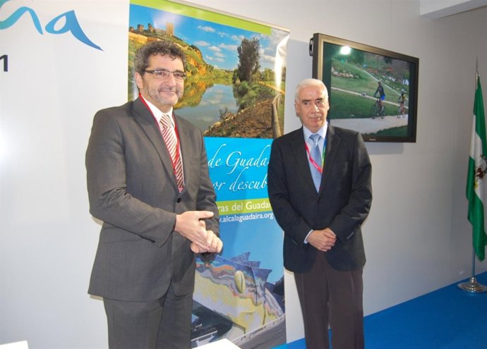Gutiérrez Limones y Alonso, durante la presentación en Fitur