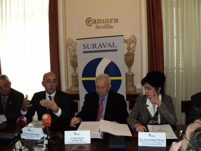Firma del acuerdo entre el ICO y Suraval