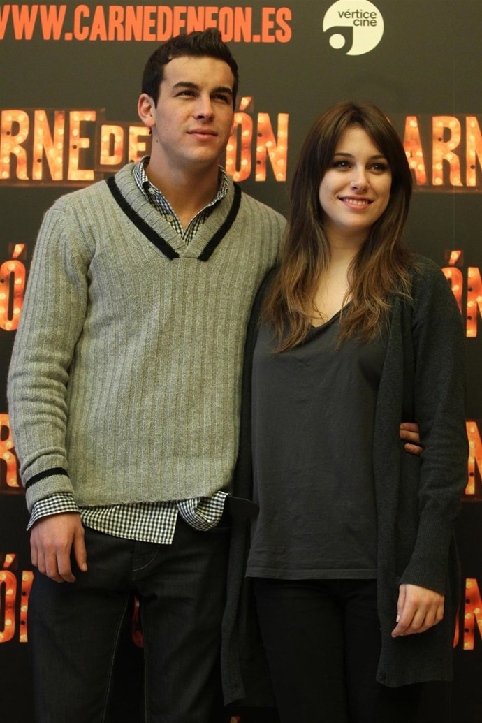 Mario Casas y Blanca Suárez en Carne de Neón