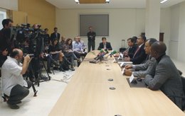 Los siete representantes de los puertos acudieron a la presentación de 'gesport'