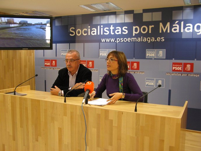Hernández Pezzi y María Gámez en rueda de prensa