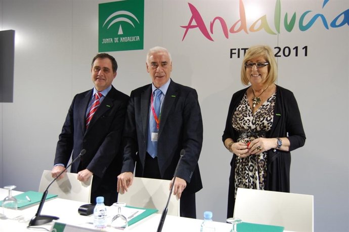 Luque, Alonso y De la Calle, en Fitur