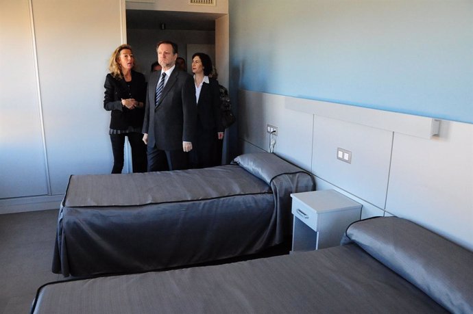 El presidente de Aragón, Marcelino Iglesias, ha inaugurado la nueva residencia e