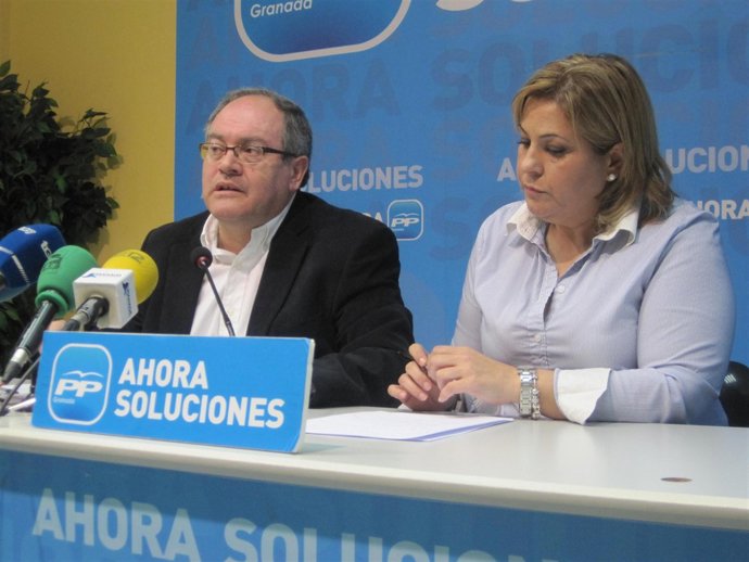 Rueda de prensa del PP sobre posibles irregularidades en Loja (Granada)
