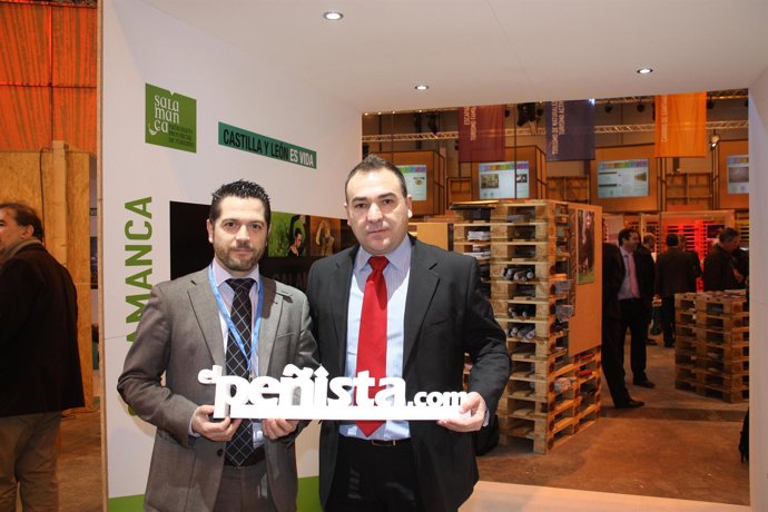 Concejal de Turismo del Ayuntamiento de Salamanca, Julio López, y el gerente del