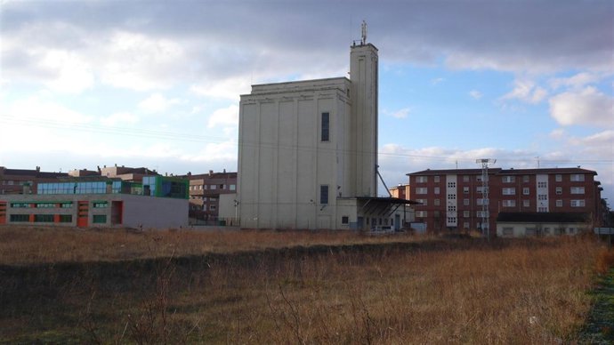Para el PR el silo de Nájera se encuentra muy cerca de viviendas y de una guarde