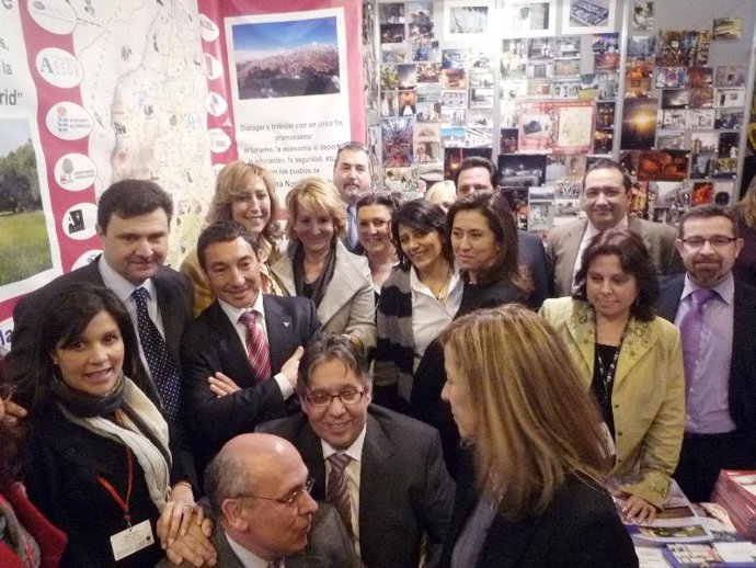 Aguirre junto a los promotores de Sierra Norte