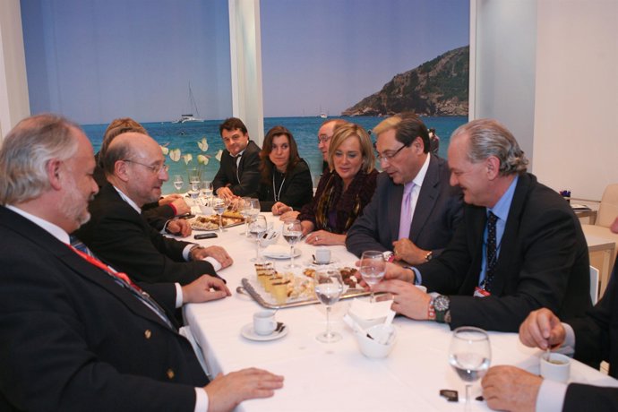 Juste con representantes británicos y alemanes