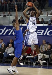 El Real Madrid tumba al 'Estu'