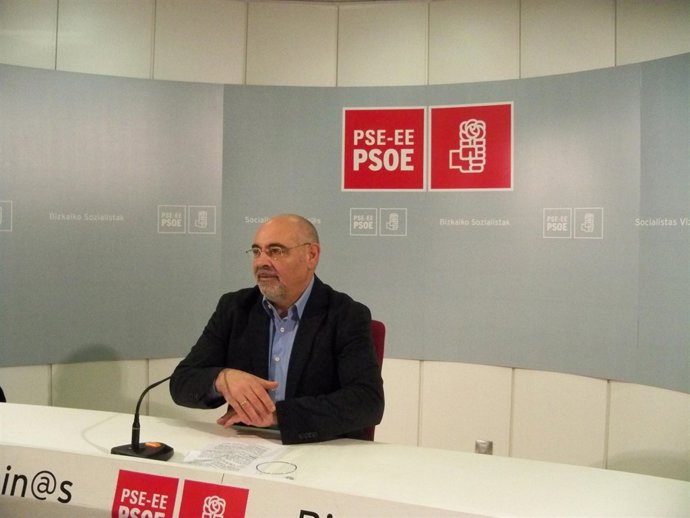 El portavoz del PSE-EE, José Antonio Pastor