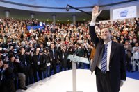 Rajoy dice que estarán vigilantes en las elecciones