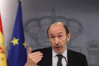 Rubalcaba anuncia "un acelerón" en la reforma de las cajas esta semana