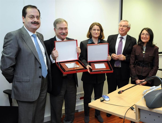 De izquierda a derecha: Manuel Vidal, José Carlos Pastor Jimeno y Susana Marcos 