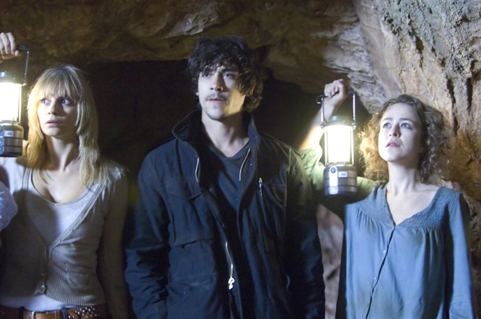 Norma Ruiz, Óscar Jaenada y Silvia Abascal en 'La sombra prohibida'