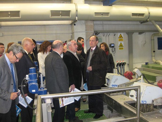 Visita del consejero de Medio Ambiente, José Juan Díaz Trillo, a la nueva EDAR d